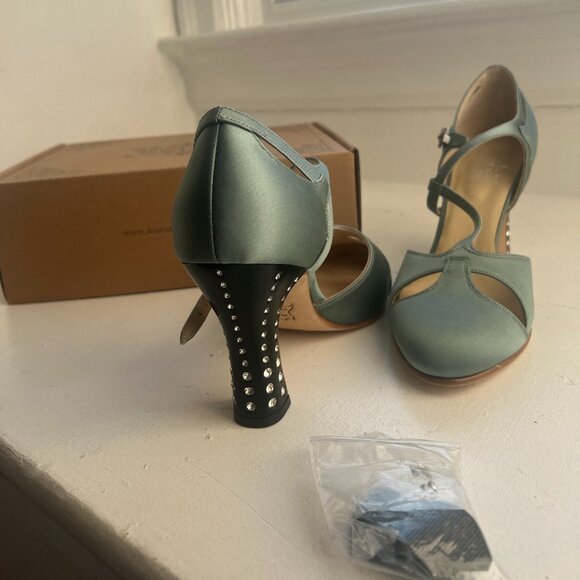 American Duchess Shoes - American Duchess Marigold Rhinestone 1920s Pumps (Sea Green) Size 8